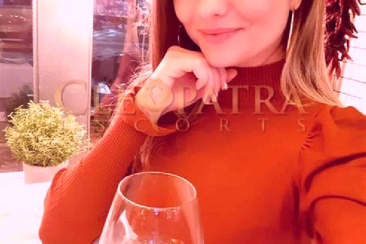 Harper, 29, a red dark-eyed caribbean companion based in Breal-sous-Vitre. Offering Deep French Kissing, Dinner Date, Domination, OWO. Available for incall a...