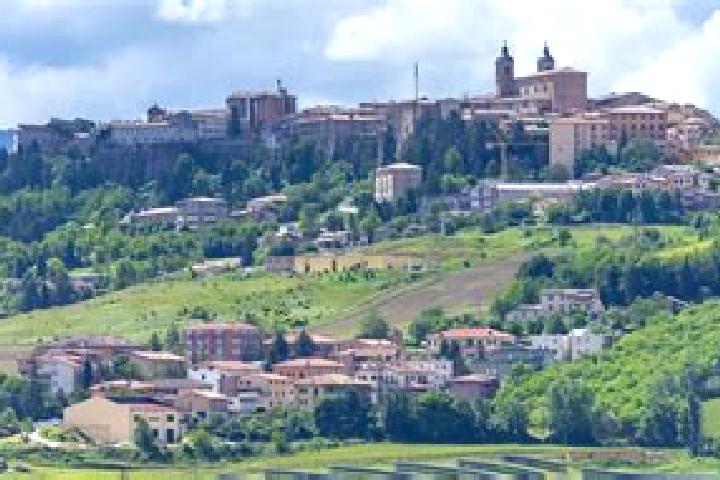 Harper, 29 — Escort in Colle Santa Maria-Varano, Italy