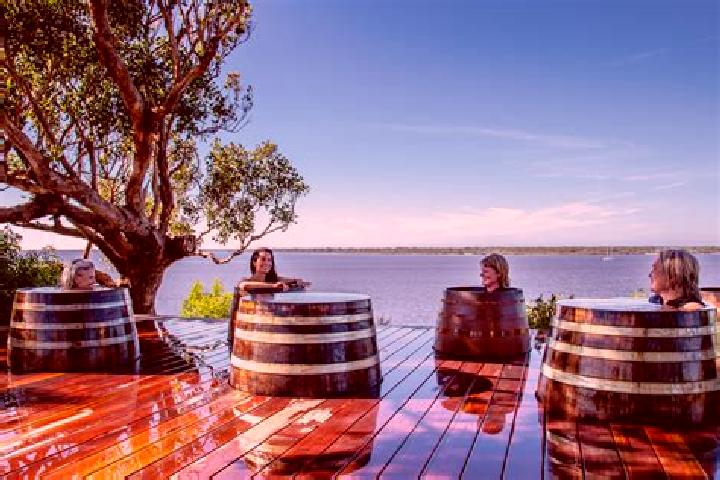 Harper, 29 — Escort in Metung, Australia
