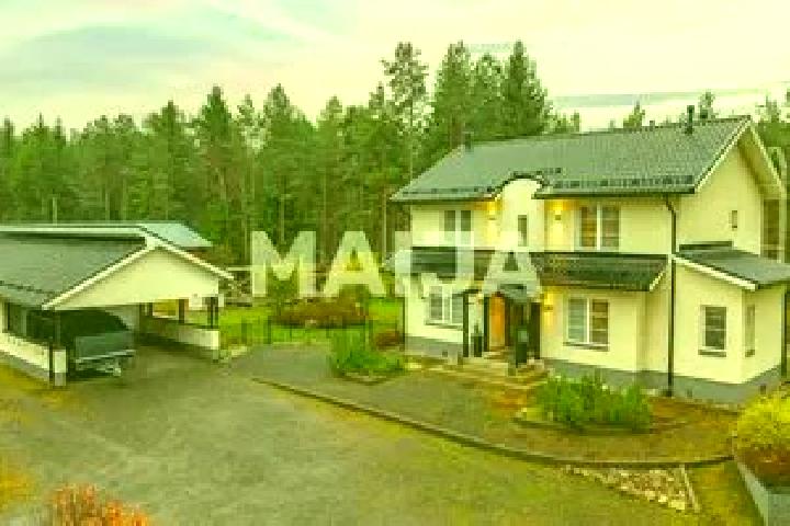 Harper, 29 — Escort in Oulunsalo, Finland