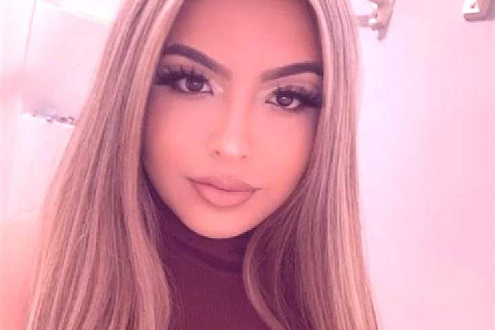 Harper, 30, a blonde amber-eyed latina companion based in East Gaffney. Offering Fetish, 69, Girlfriend Experience, Roleplay, Duos. Available for incall and ...