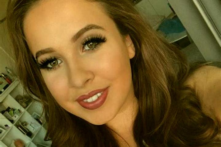 Harper, 30, a brunette amber-eyed slavic companion based in Crabtree. Offering GFE, Fetish, Dinner Date. Available for incall and outcall, overnight bookings...