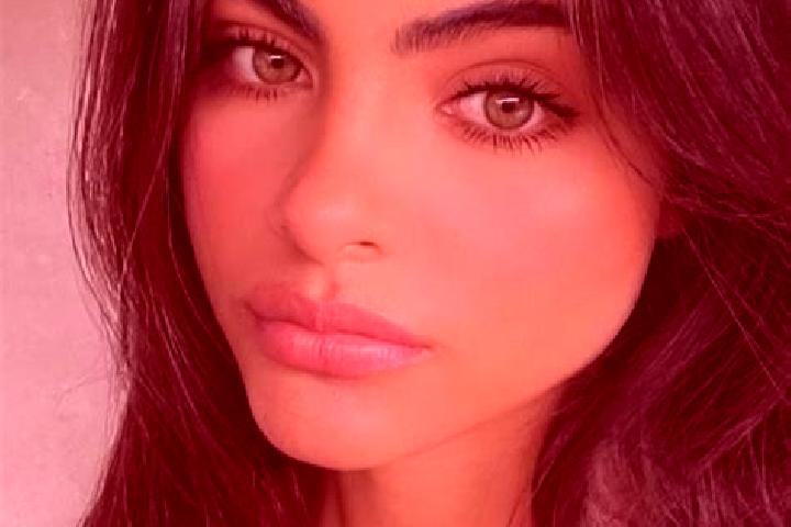 Harper, 30, a brunette grey-eyed indian companion based in Driemanspolder. Offering Massage, Erotic Massage, Duos. Available for incall and outcall, day and ...