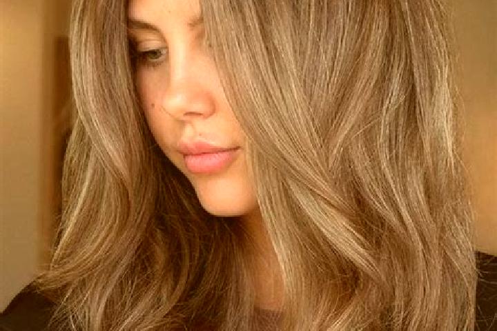 Harper, 30, a brunette grey-eyed mediterranean companion based in Covici. Offering Domination, Fetish, A-Level, Dinner Date, Massage. Available for incall an...
