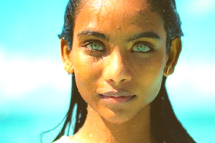 Harper, 31, a black blue-eyed indian companion based in A ershan. Offering GFE, Couples, Duos. Available for incall and outcall, day and evening dates.