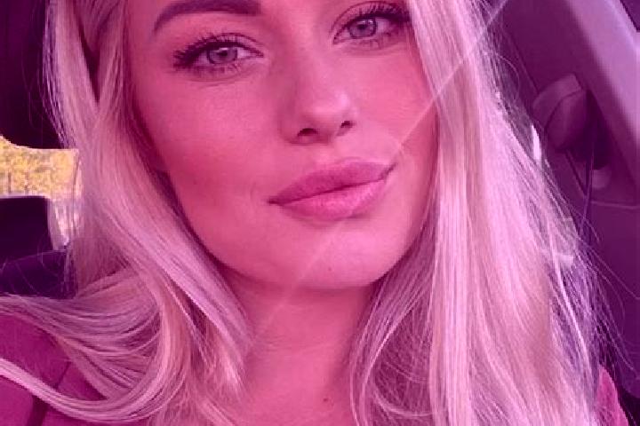 Harper, 33, a blonde hazel-eyed caribbean companion based in Gyobrag. Offering Tantra, Couples, Deep French Kissing, Duos. Available for incall and outcall, ...