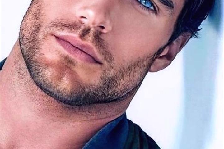 Harper, 34, a black blue-eyed mediterranean companion based in Hoogstraten. Offering Travel Companion, 69, GFE, Dinner Date. Available for incall and outcall...