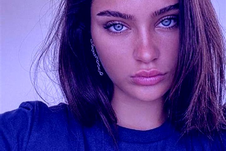 Harper, 34, a brunette blue-eyed european companion based in Genac. Offering 69, Duos, Fetish. Available for incall and outcall, day and evening dates.