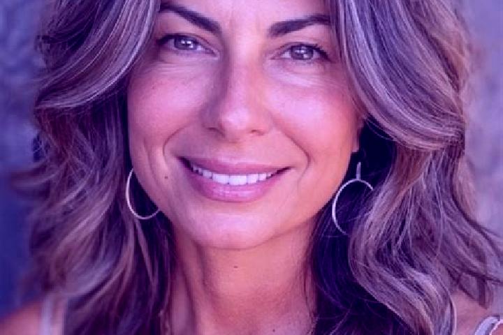Harper, 34, a brunette grey-eyed caucasian companion based in Daphu. Offering BDSM, Girlfriend Experience, Erotic Massage, Tantra, Overnight. Available for i...