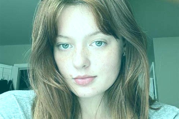 Harper, 34, a red grey-eyed mixed companion based in Saint-Romain-en-Gal. Offering Dinner Date, GFE, OWO. Available for incall and outcall, day and evening d...