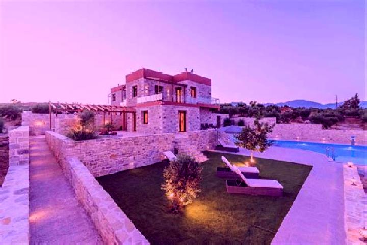 Harper, 34 — Escort in Kamilari, Greece