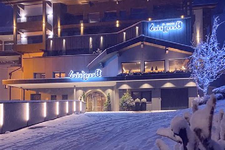 Harper, 34 — Escort in Tux, Austria