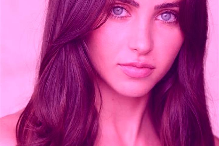 Harper, 35, a auburn brown-eyed european companion based in La Eduvigis. Offering Deep French Kissing, Dinner Date, Fetish, BDSM. Available for incall and ou...