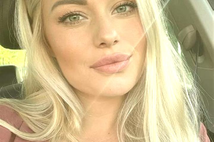 Harper, 35, a blonde hazel-eyed indian companion based in Lecce. Offering Deep French Kissing, GFE, Massage, Girlfriend Experience, 69. Available for incall ...