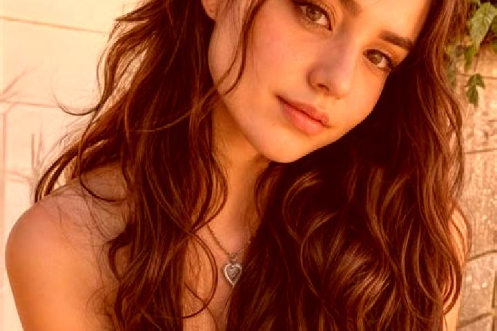 Harper, 35, a dark blonde hazel-eyed mixed companion based in Krionerion. Offering Travel Companion, OWO, Dinner Date, Party Girl. Available for incall and o...