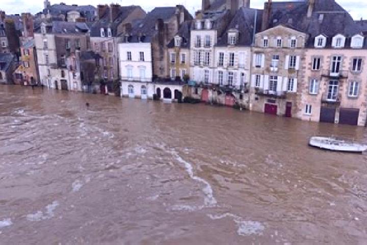 Harper, 35 — Escort in Redon, France