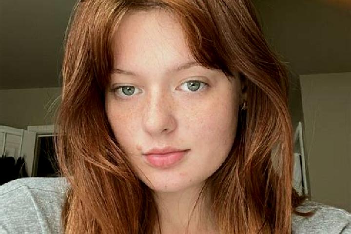 Harper, 37, a chestnut grey-eyed european companion based in Corrales. Offering Massage, Striptease, Deep French Kissing, Couples. Available for incall and o...