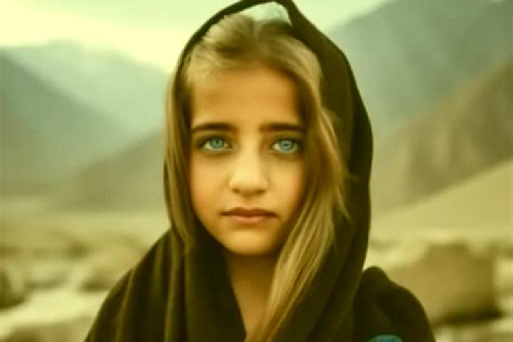 Harper, 38, a blonde brown-eyed middle eastern companion based in Arsac-en-Velay. Offering Fetish, Dinner Date, GFE. Available for incall and outcall, day an...
