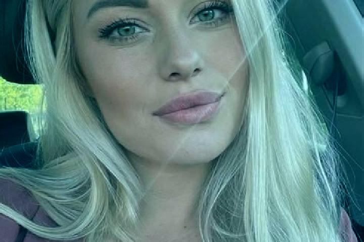 Harper, 38, a blonde hazel-eyed ebony companion based in Lypnyazhka. Offering Duos, Tantra, Domination. Available for incall and outcall, day and evening dates.