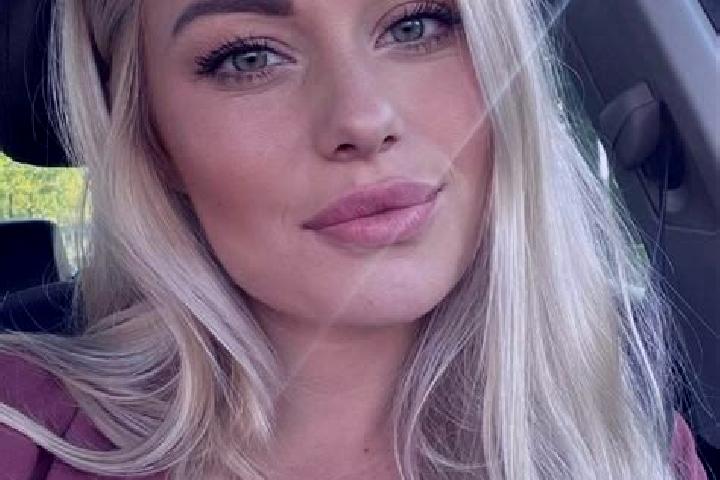 Harper, 38, a blonde hazel-eyed indian companion based in Kolbermoor. Offering OWO, Deep French Kissing, Erotic Massage, BDSM. Available for incall and outca...