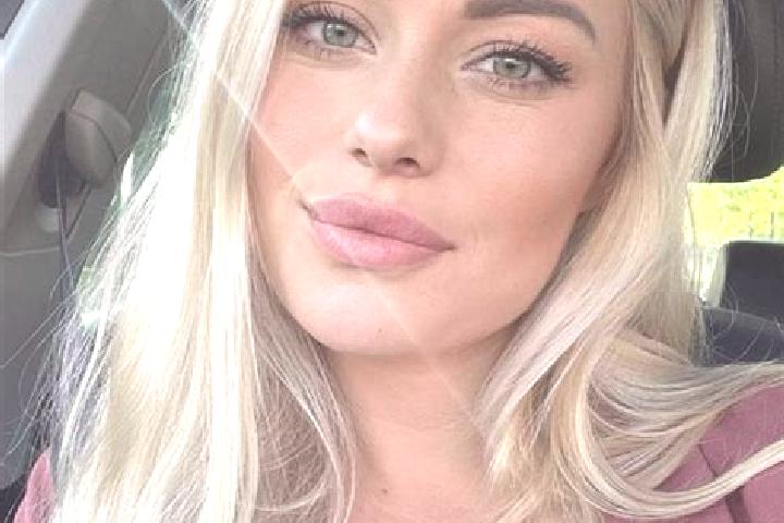 Harper, 38, a blonde hazel-eyed latina companion based in Ogose. Offering Overnight, Couples, Dinner Date. Available for incall and outcall, overnight bookin...