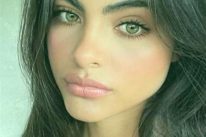 Harper, 38, a brunette dark-eyed middle eastern companion based in Lebrija. Offering A-Level, Overnight, Fetish. Available for incall and outcall, overnight ...