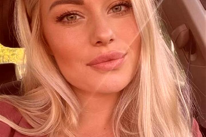 Harper, 38, a dark blonde hazel-eyed ebony companion based in Martinopole. Offering Domination, Party Girl, Duos, Travel Companion. Available for incall and ...