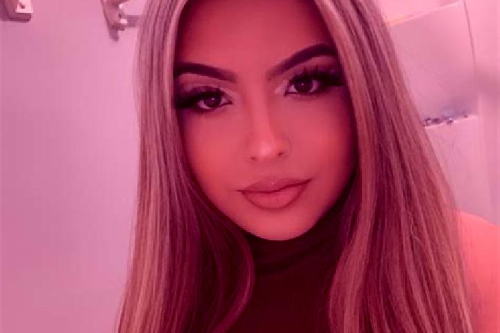 Harper, 39, a auburn blue-eyed mixed companion based in Vedia. Offering Striptease, 69, Erotic Massage, BDSM, Roleplay. Available for incall and outcall, day...