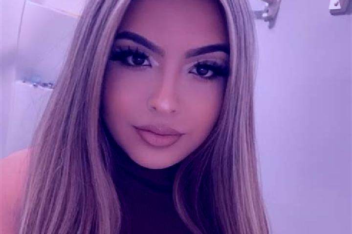 Harper, 39, a blonde grey-eyed latina companion based in Redhill. Offering Couples, Travel Companion, Erotic Massage, Duos. Available for incall and outcall,...