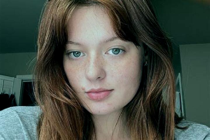 Hazel, 20, a auburn brown-eyed ebony companion based in Wau. Offering Overnight, Deep French Kissing, 69, Tantra. Available for incall and outcall, day and e...