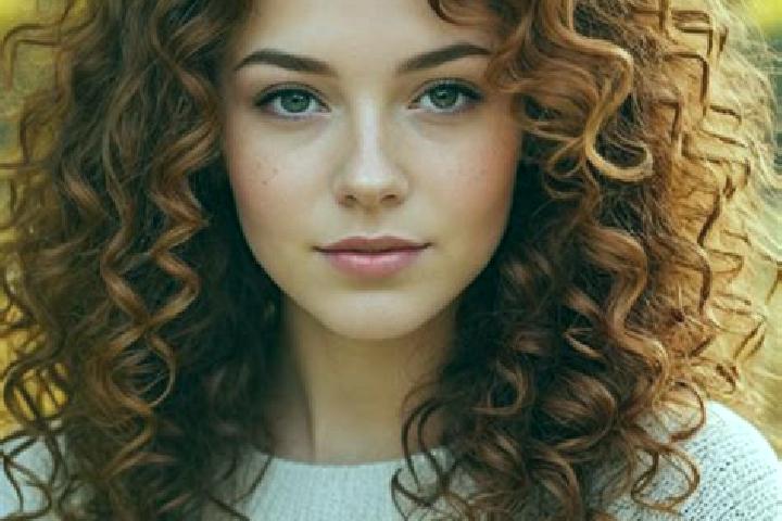Hazel, 20, a auburn brown-eyed slavic companion based in Armthorpe. Offering 69, Striptease, CIM. Available for incall and outcall, day and evening dates.
