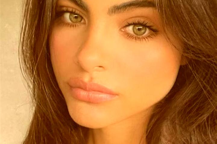 Hazel, 20, a brunette green-eyed latina companion based in Lapseki. Offering Duos, Roleplay, Travel Companion. Available for incall and outcall, overnight bo...