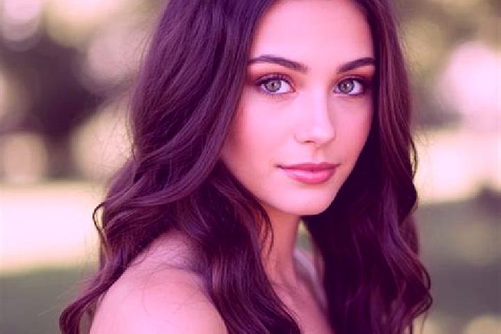 Hazel, 20, a brunette hazel-eyed european companion based in Barnau. Offering OWO, Duos, Striptease. Available for incall and outcall, day and evening dates.