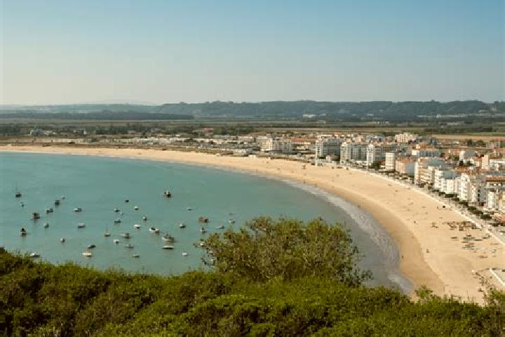 Hazel, 20, a red green-eyed mediterranean companion based in Sao Martinho do Porto. Offering Duos, Overnight. Available for incall and outcall, overnight boo...
