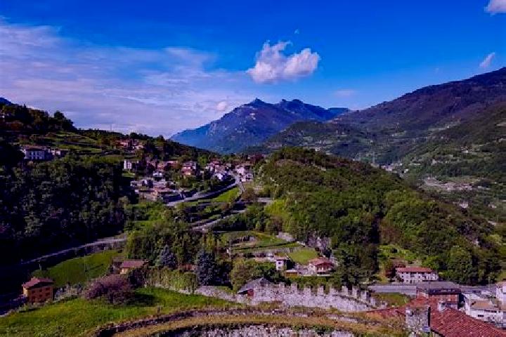 Hazel, 20 — Escort in Berzo Inferiore, Italy