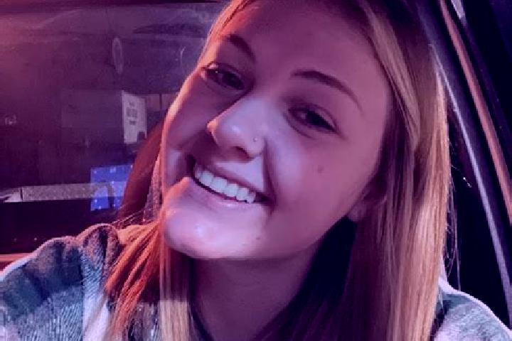 Hazel, 20 — Escort in Buhl, United States