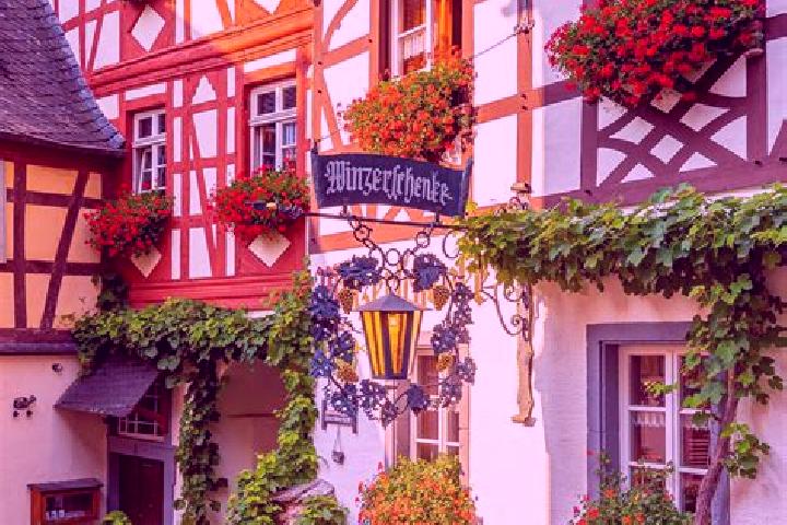 Hazel, 20 — Escort in Leutenthal, Germany