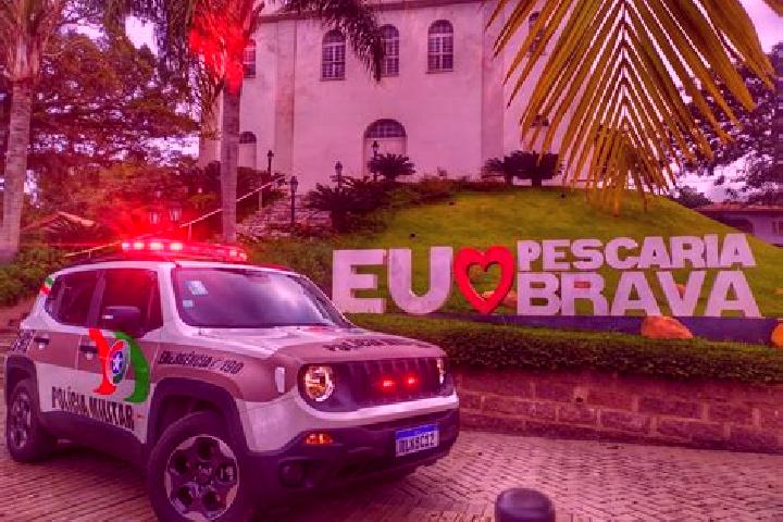Hazel, 20 — Escort in Pescaria Brava, Brazil