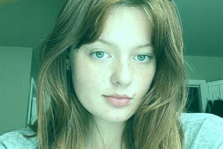 Hazel, 21, a auburn blue-eyed caucasian companion based in Avroult. Offering Duos, GFE, Domination, Erotic Massage, Deep French Kissing. Available for incall...