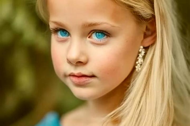 Hazel, 21, a blonde blue-eyed mixed companion based in Forest Lake. Offering Tantra, Striptease, GFE, Erotic Massage. Available for incall and outcall, overn...