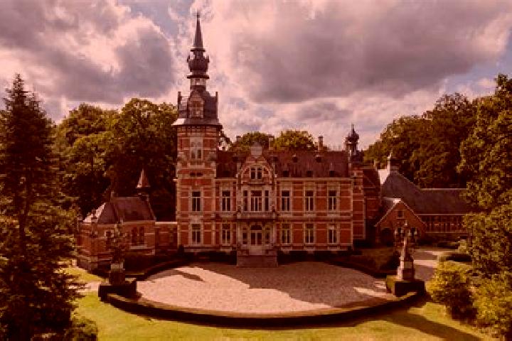 Hazel, 21 — Escort in Banholt, Netherlands