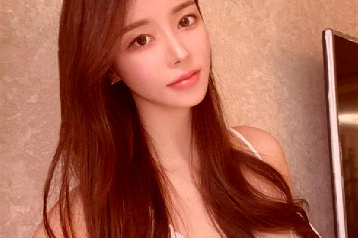 Hazel, 21 — Escort in Cengjiawan, China