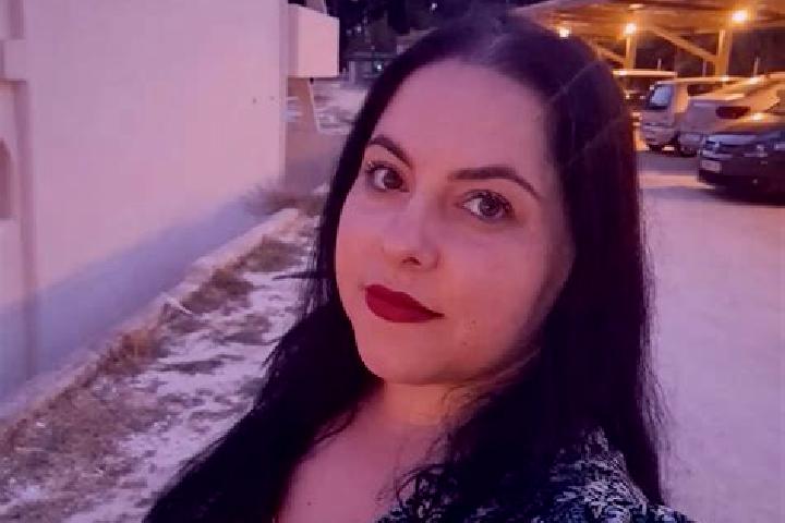 Hazel, 21 — Escort in Lungesti, Romania