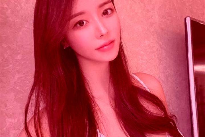 Hazel, 21 — Escort in Mangqu, China