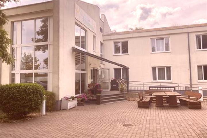 Hazel, 21 — Escort in Wolferode, Germany