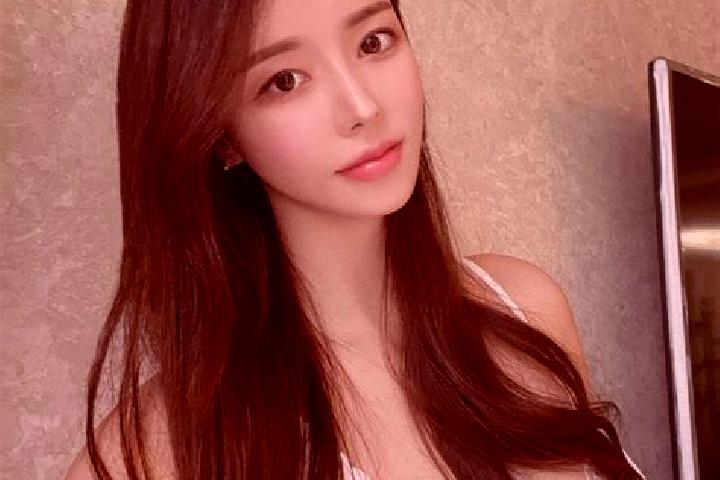 Hazel, 21 — Escort in Yanggu ao, China