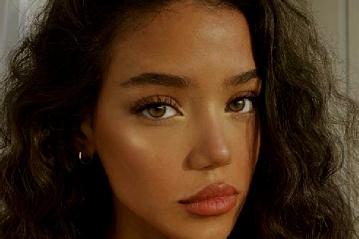 Hazel, 22, a black brown-eyed mediterranean companion based in Redwood. Offering CIM, Deep French Kissing. Available for incall and outcall, day and evening ...