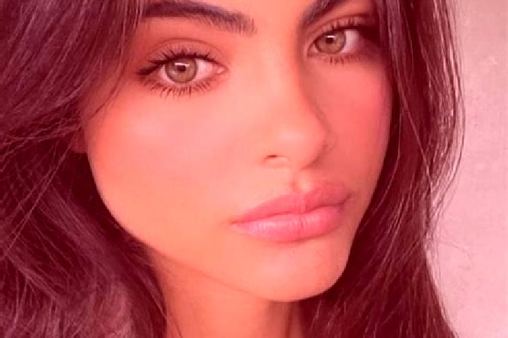 Hazel, 22, a black hazel-eyed indian companion based in Agubedia. Offering GFE, Deep French Kissing, Erotic Massage, Girlfriend Experience, 69. Available for...