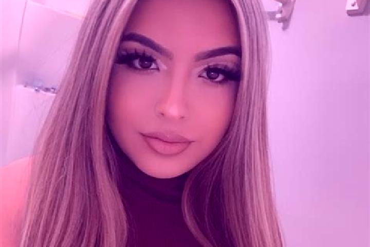 Hazel, 22, a blonde amber-eyed latina companion based in Yaurisque. Offering Girlfriend Experience, GFE, Deep French Kissing, CIM, Dinner Date. Available for...
