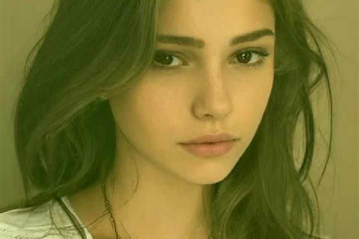 Hazel, 22, a brunette dark-eyed slavic companion based in Niebla. Offering Party Girl, Girlfriend Experience, Dinner Date, Striptease. Available for incall a...